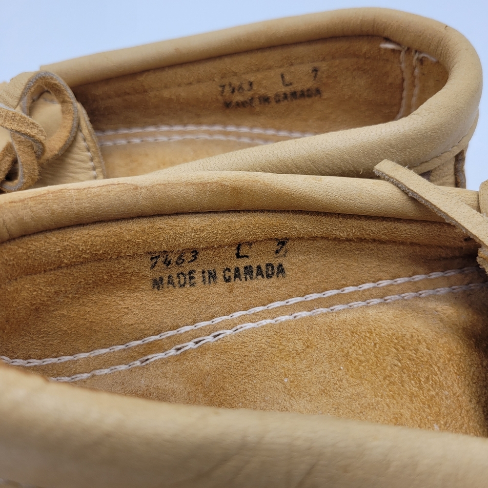 Laurentian Chief Moccasins Tan Moosehide Beaded Canada Style 7463 Womens Size 7 - Picture 2 of 16